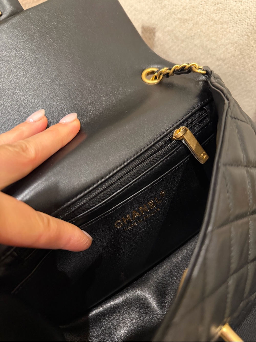 CHANEL 22K Coco Hearts Black Quilted Flap Crossbody with Gold Hardware - Picture 16 of 16